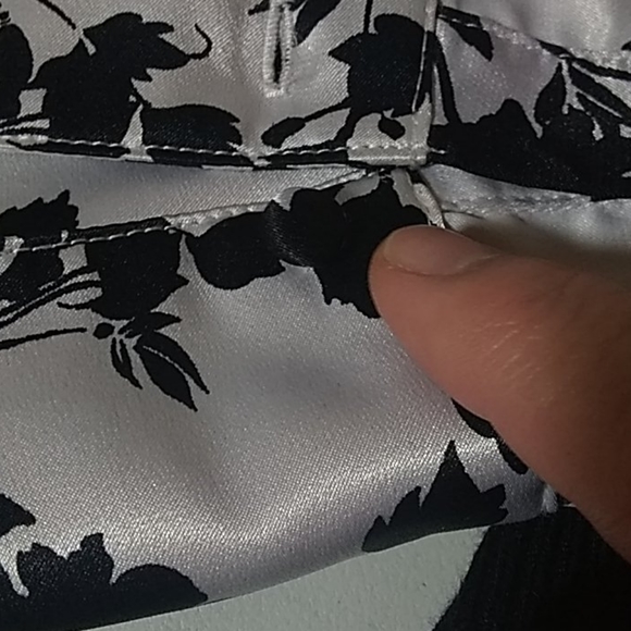 Tops - Picture 5 of 6